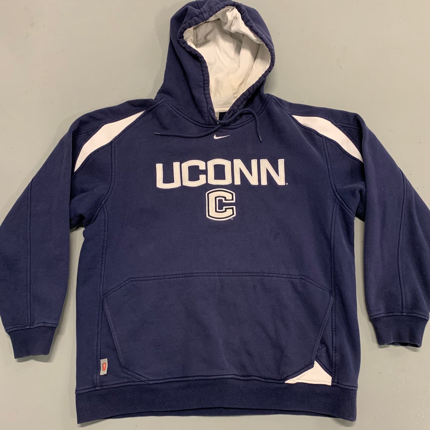 Nike UCONN Hoodie L