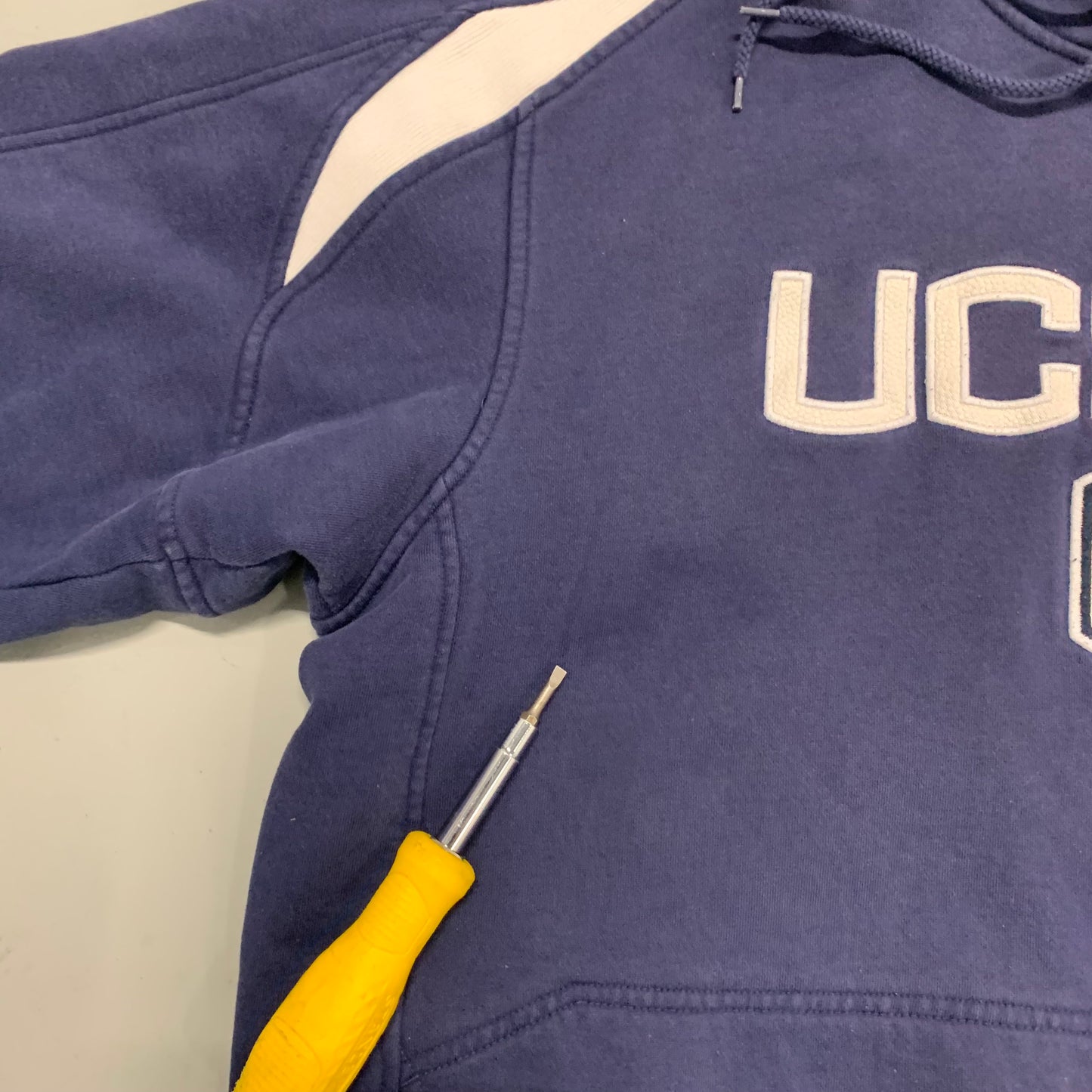 Nike UCONN Hoodie L