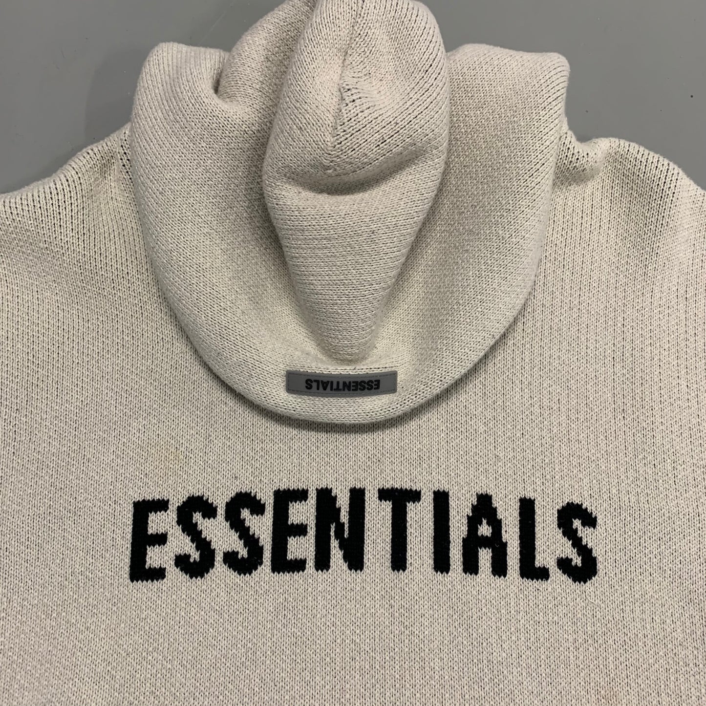 Fear of God Essentials Hoodie M