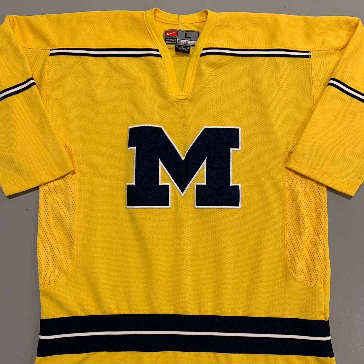 Michigan Wolverines Hockey Jersey L