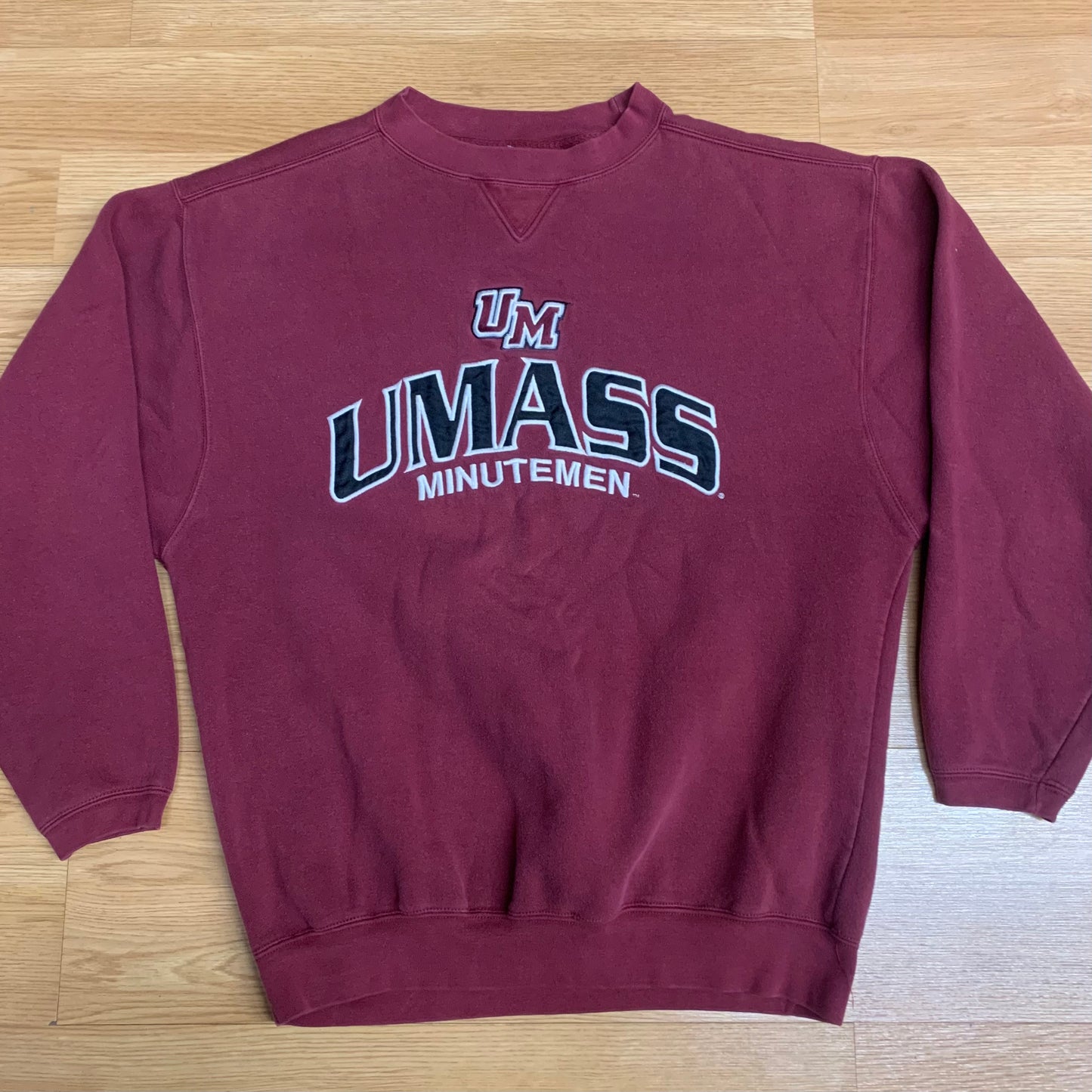 UMASS Amherst Crew Maroon L