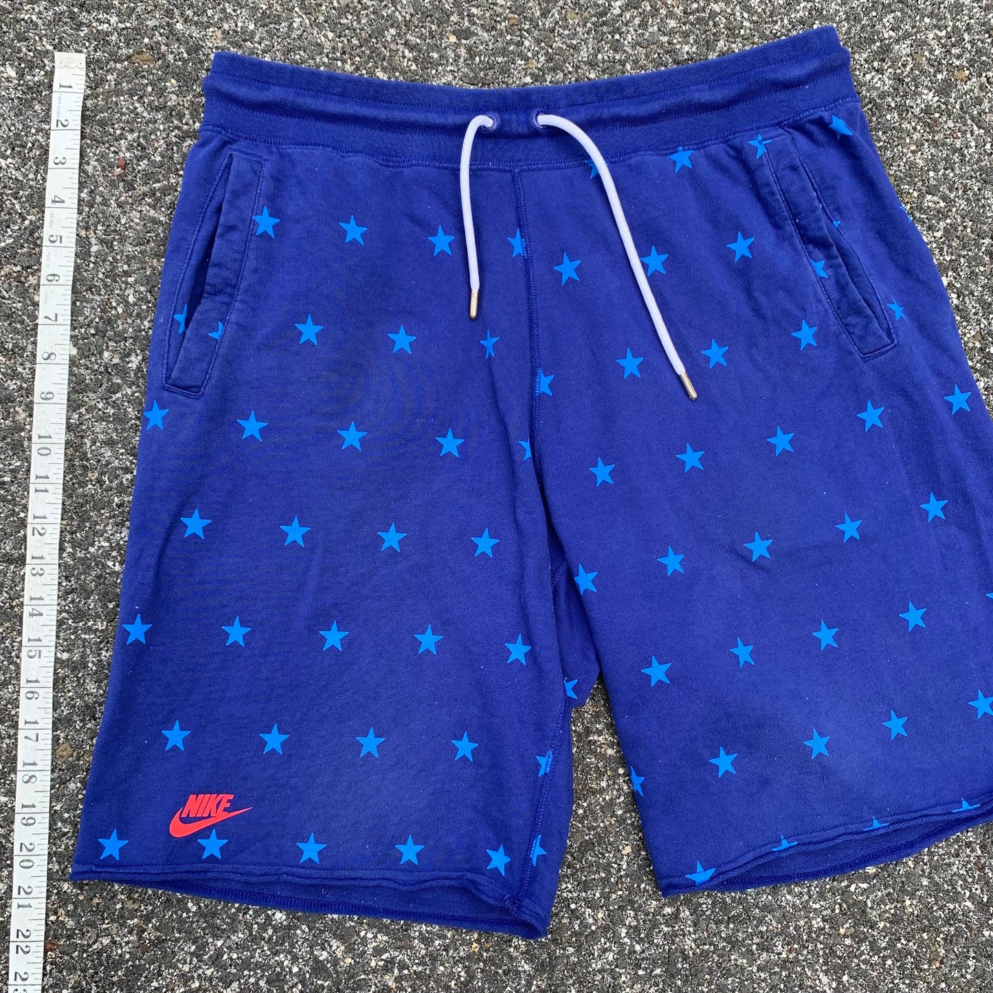 Nike World Cup Sweat Shorts L